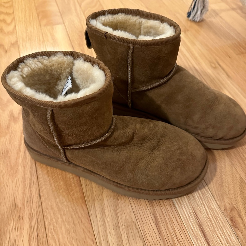 UGG Mini II Boot Chestnut